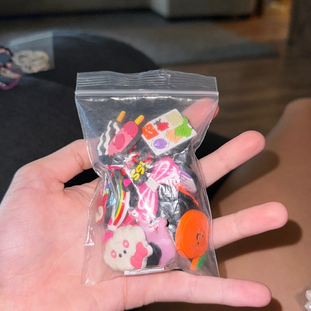 20 piece set of random gibbets